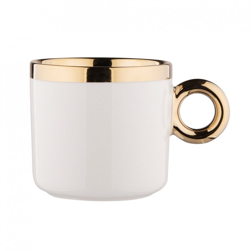 Detail Golden plastic cup - HAND