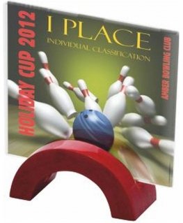Detail Glass trophy with LuxorJet color printing, engraving and paint filling