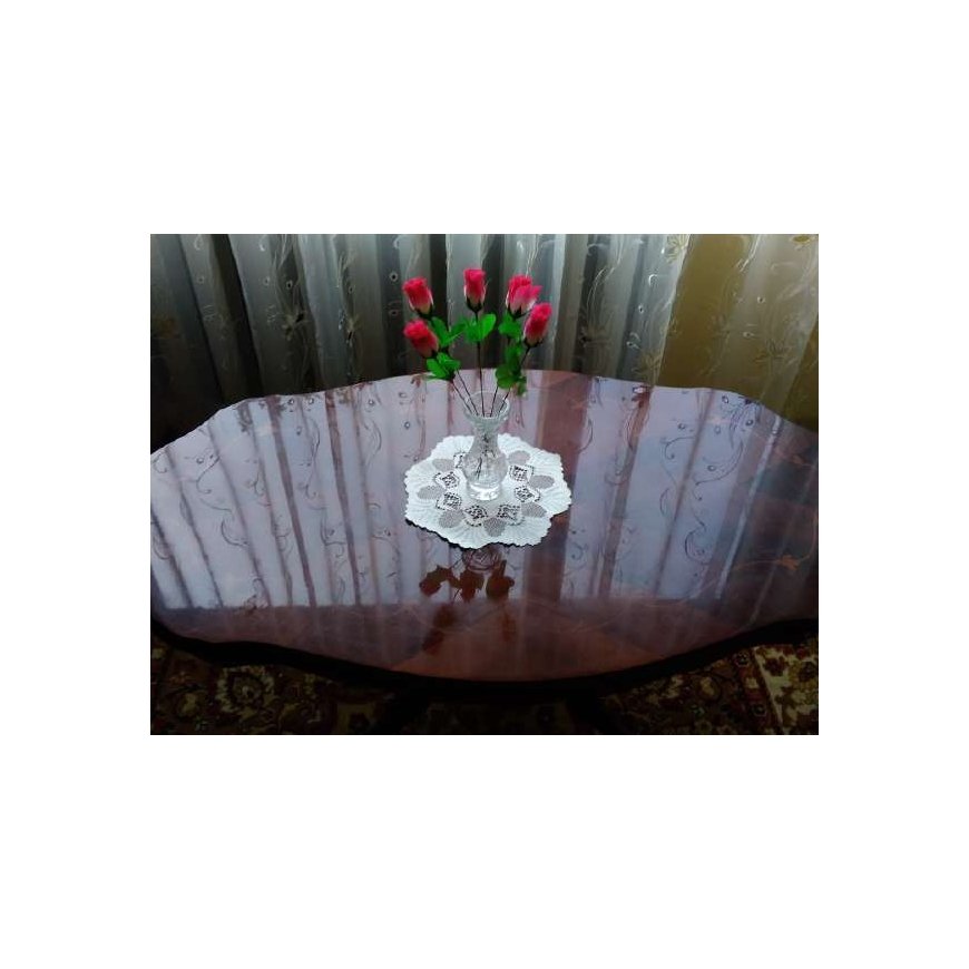 Detal Detail Monochrome glass trophy on