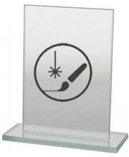 Detail Engraved glass trophy + paint filler