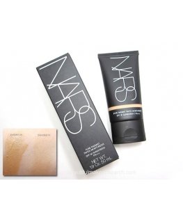 Nars Pure Radiant Tinted Moisturizer SPF30 50