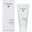 Dr. Hauschka makiažo pagrindas Almond 02 30ml Dr. Hauschka makiažo pagrindas Almond 02 30ml