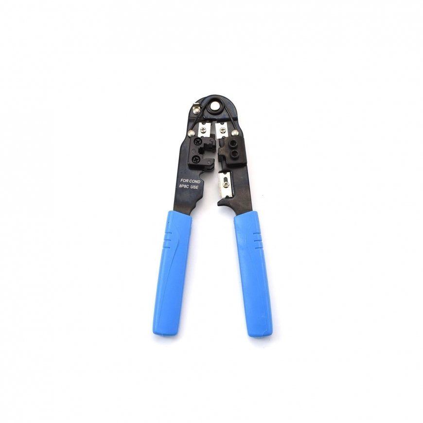 Qoltec Ethernet cable cutting and crimping