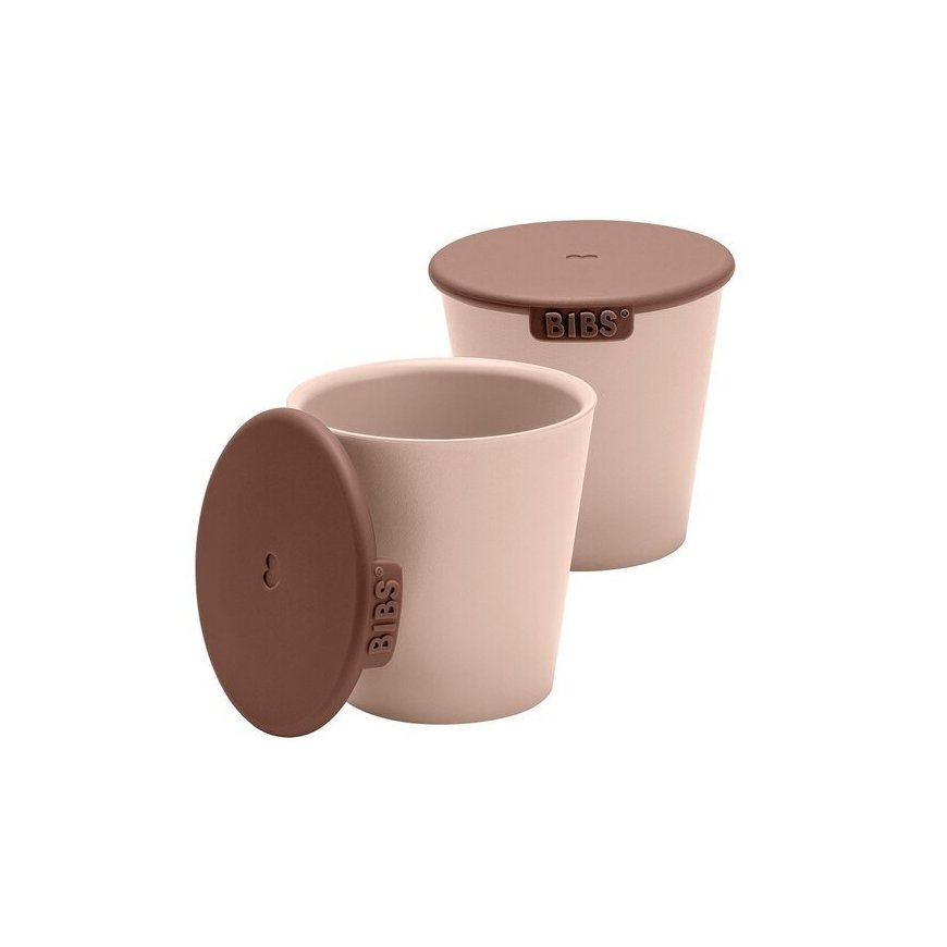 Detail Red gold plastic cup