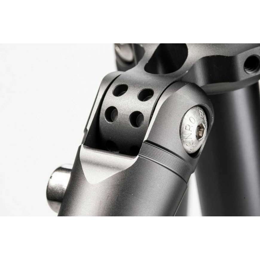 Benro Bat 05A Aluminum tripod