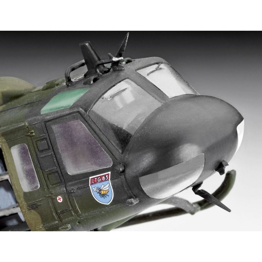 Revell Bell UH-1D SAR Rotorcraft model Assembly kit 1:72 – 4