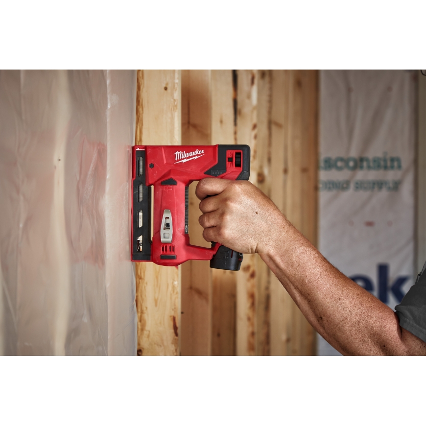 Milwaukee 4933459635 vinių ir kabių kalimo įrankis – 2