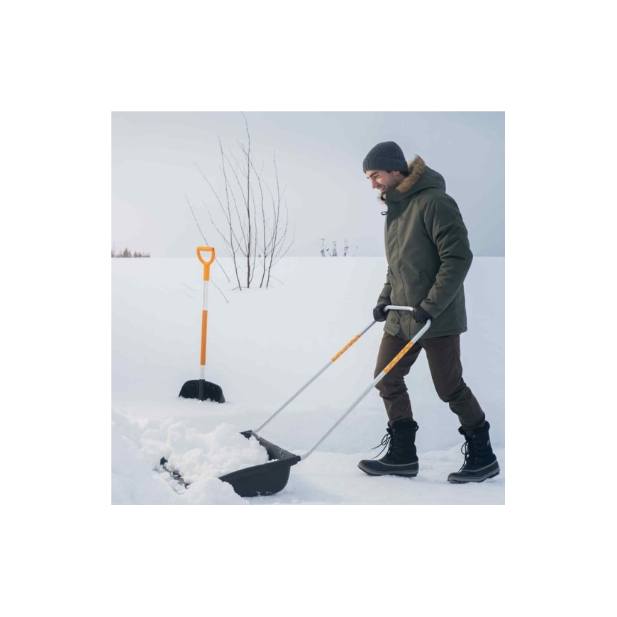 Fiskars SnowXpert Snow scoop Plienas Juoda – 3