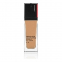 Shiseido Synchro Skin Radiant Lifting Foundation 220 Linen, 30 ml Shiseido Synchro Skin Radiant Lifting Foundation 220 Linen, 30 ml