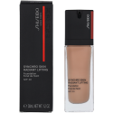 Shiseido Synchro Skin Radiant Lifting Foundation 220 Linen, 30 ml Shiseido Synchro Skin Radiant Lifting Foundation 220 Linen, 30 ml