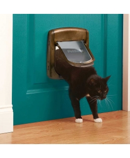 PetSafe Staywell Magnetic Deluxe Magnetic door for cats up to 7kg wood imitation