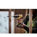 Screwdriver-drill DeWalt DCD777M2T 18 V 2x4.0 Ah battery.