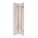 Makeup revolution Eye shadow brush Revolution Make Up Fluffy R4 Makeup revolution Eye shadow brush Revolution Make Up Fluffy R4
